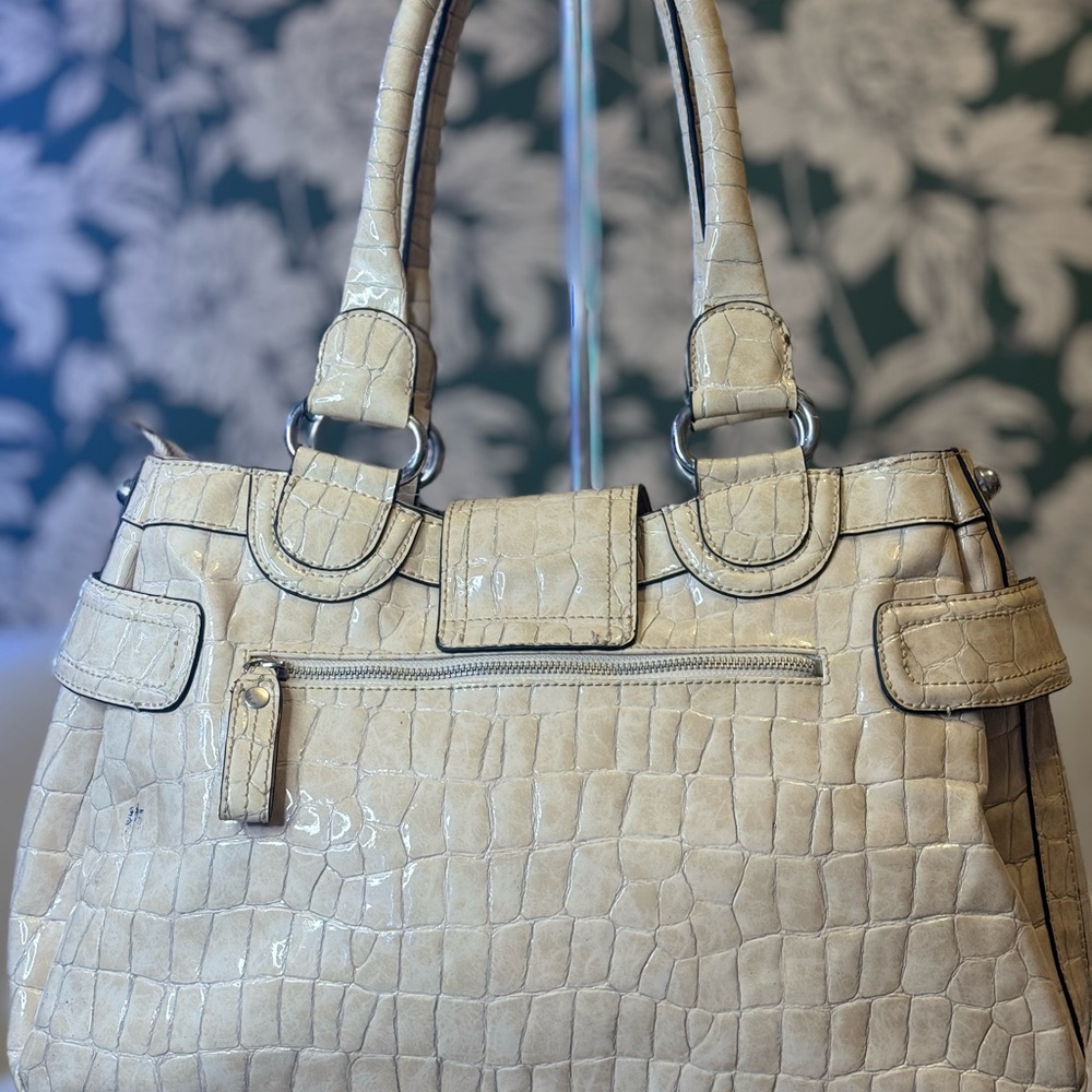 🤑 GUESS Vintage Croc-Embossed Cream Shoulder Bag - Picture 10 of 11